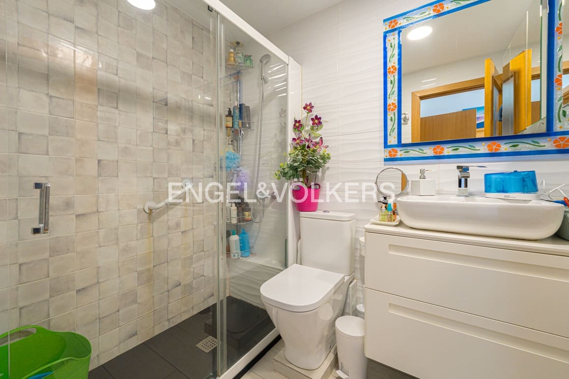 1 soveværelse Lejlighed til salg i Benidorm med swimmingpool garage - € 275.000 (Ref: 9113379)