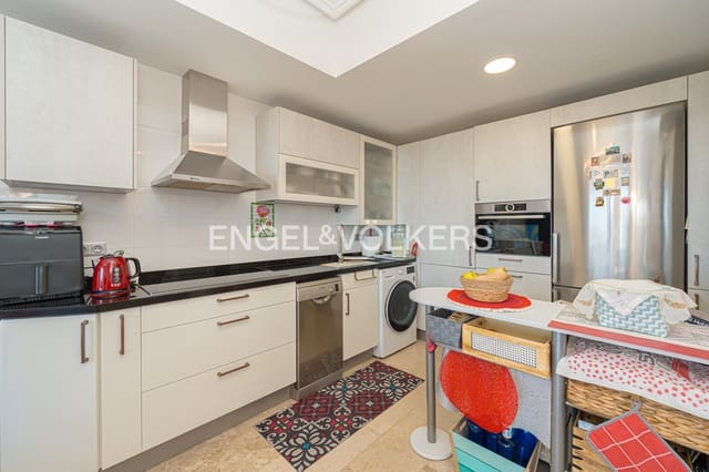 1 camera da letto Appartamento in vendita in Benidorm con piscina garage - 275.000 € (Rif: 9113379)