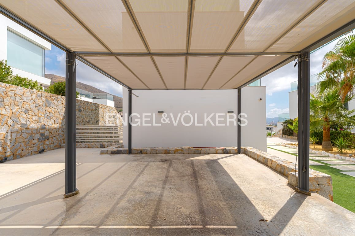 5 soveværelse Villa til salg i Finestrat med swimmingpool garage - € 990.000 (Ref: 9125723)