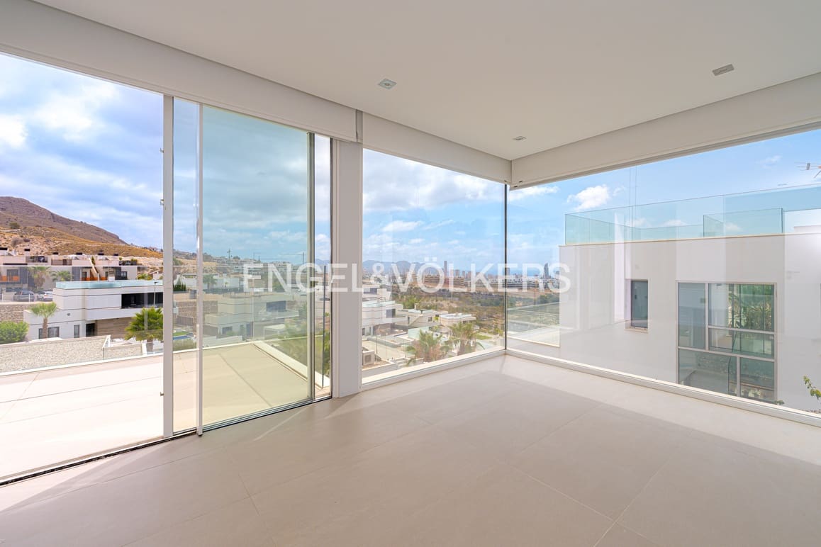 5 soveværelse Villa til salg i Finestrat med swimmingpool garage - € 990.000 (Ref: 9125723)