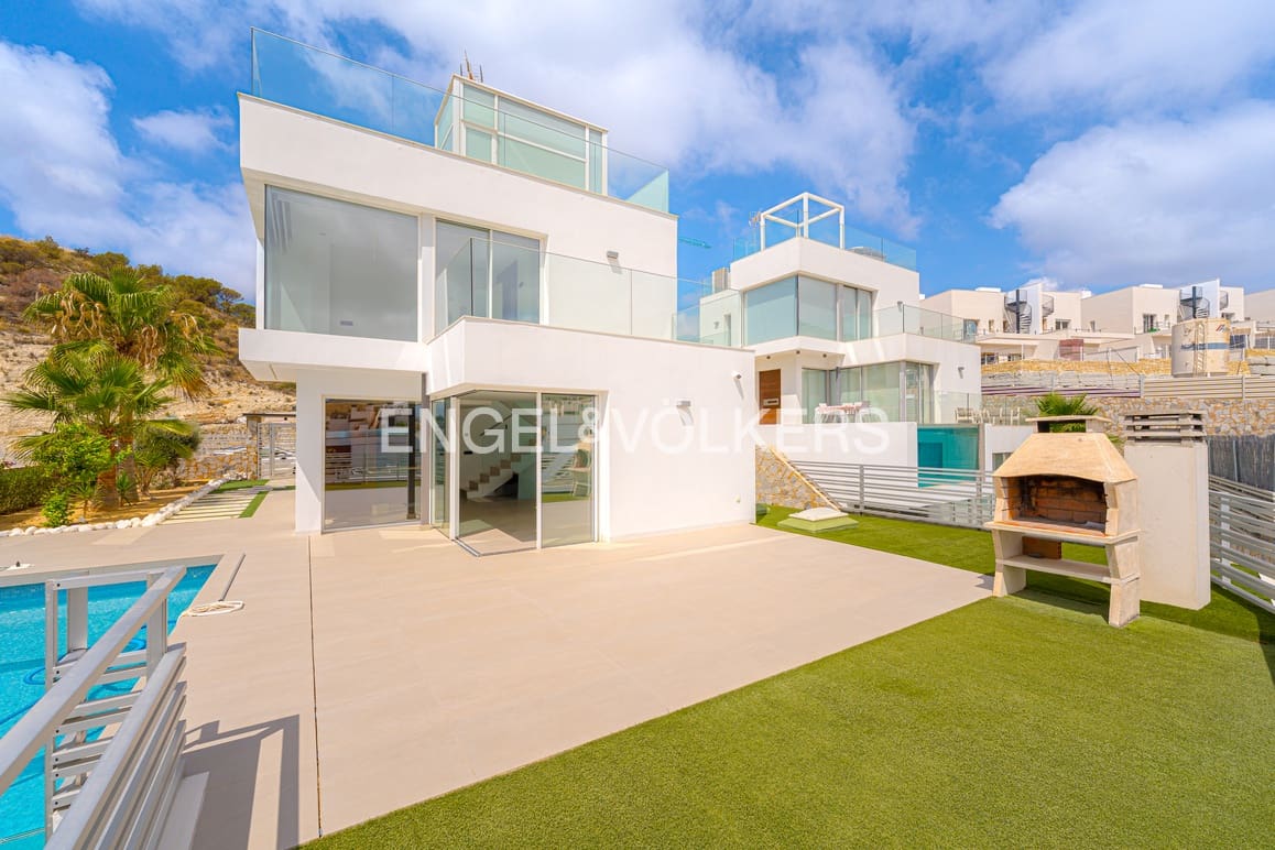 5 soveværelse Villa til salg i Finestrat med swimmingpool garage - € 990.000 (Ref: 9125723)