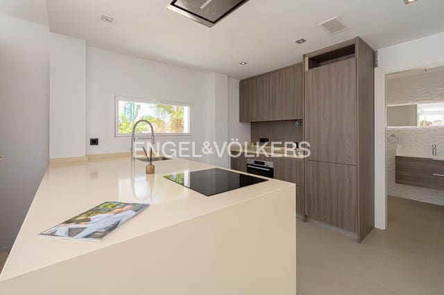 5 quarto Moradia para venda em Finestrat Pueblo, Finestrat com piscina garagem - 875 000 € (Ref: 9125723)