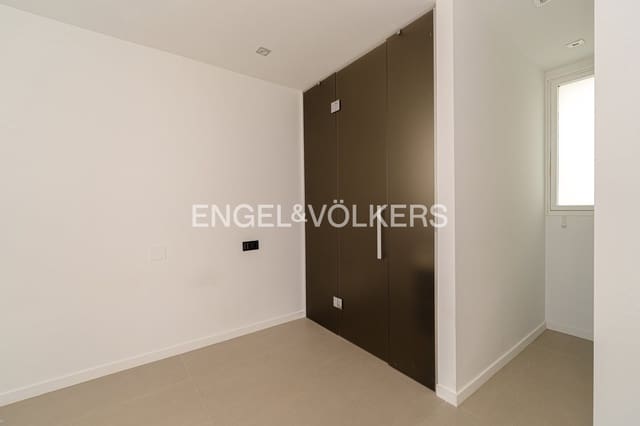 5 quarto Moradia para venda em Finestrat Pueblo, Finestrat com piscina garagem - 875 000 € (Ref: 9125723)