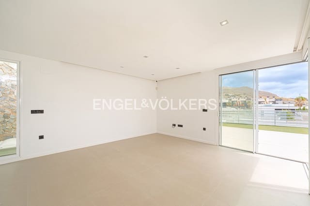 5 quarto Moradia para venda em Finestrat Pueblo, Finestrat com piscina garagem - 875 000 € (Ref: 9125723)