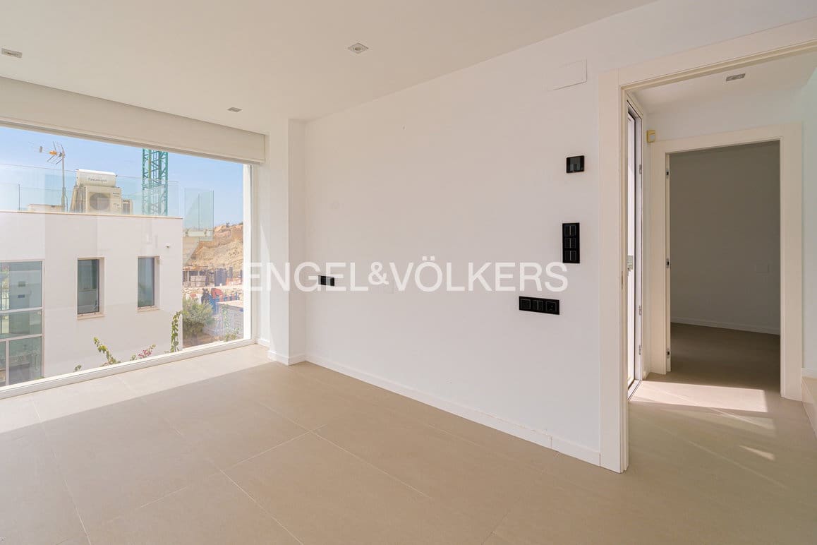 Chalet de 5 habitaciones en Finestrat en venta con piscina garaje - 875.000 € (Ref: 9125723)
