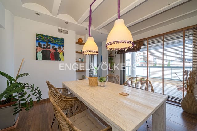 5 soveværelse Rækkehus til salg i Benidorm med garage - € 1.850.000 (Ref: 9128892)