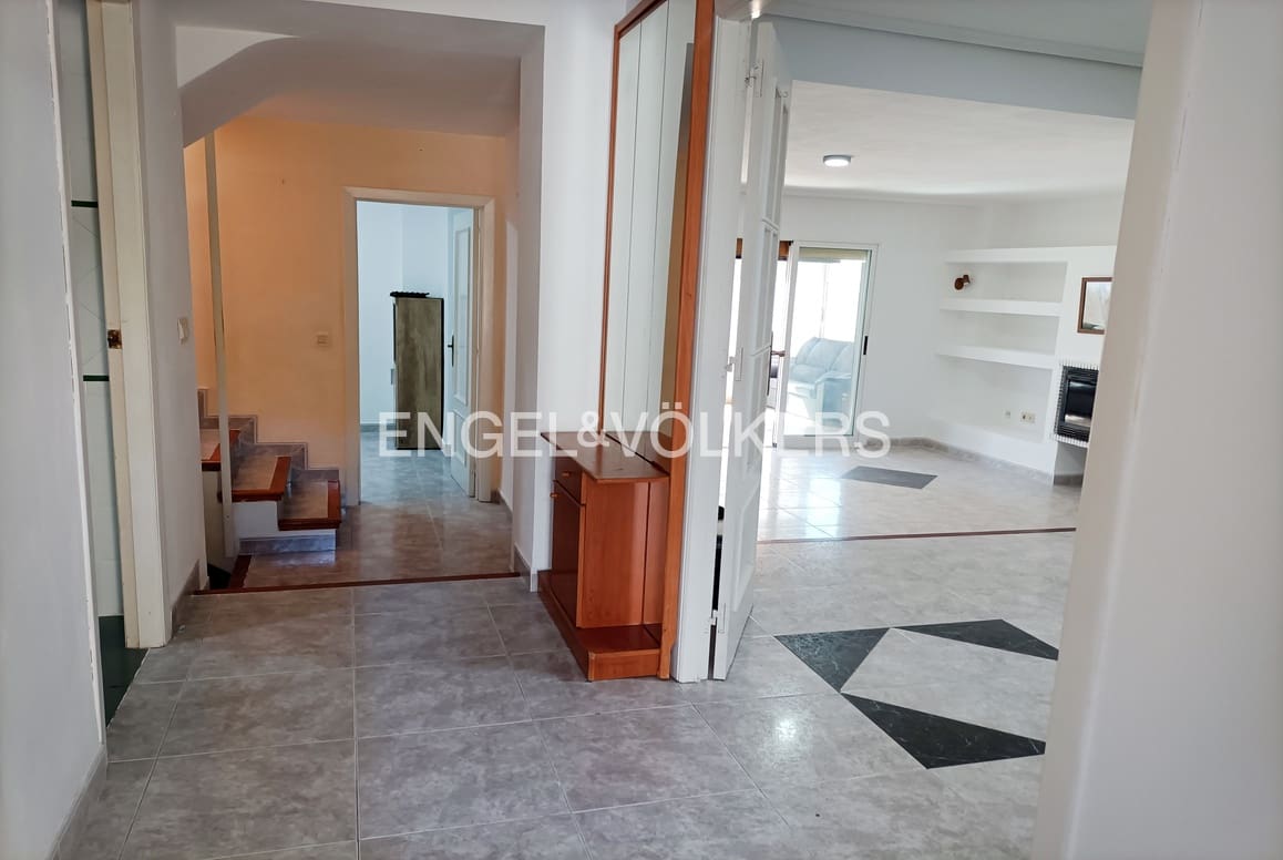 5 soveværelse Byhus til salg i Benidorm med swimmingpool garage - € 480.000 (Ref: 9128893)