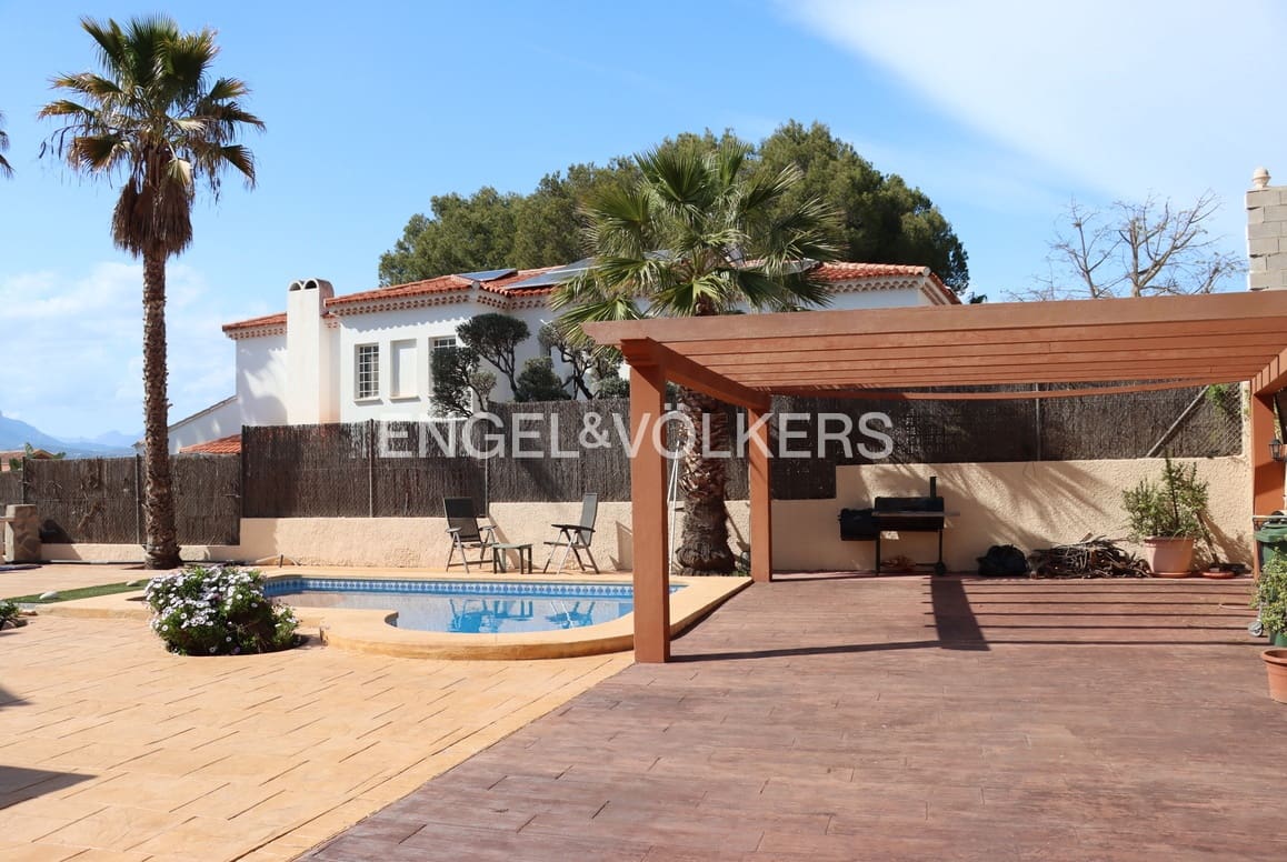 5 soveværelse Byhus til salg i Benidorm med swimmingpool garage - € 480.000 (Ref: 9128893)