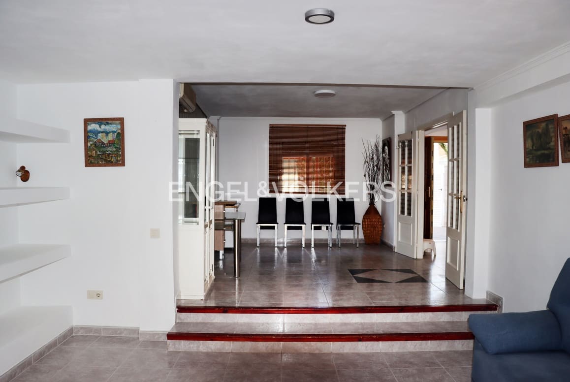 5 soveværelse Byhus til salg i Benidorm med swimmingpool garage - € 480.000 (Ref: 9128893)