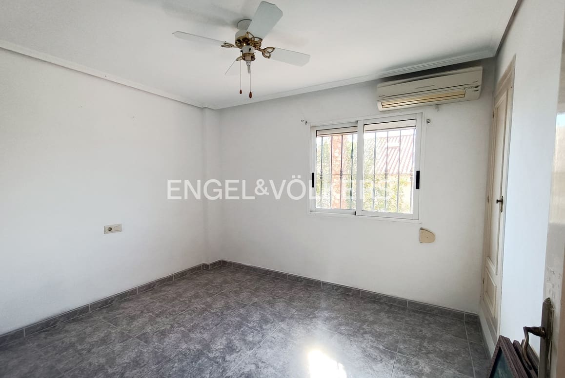 5 soveværelse Byhus til salg i Benidorm med swimmingpool garage - € 480.000 (Ref: 9128893)