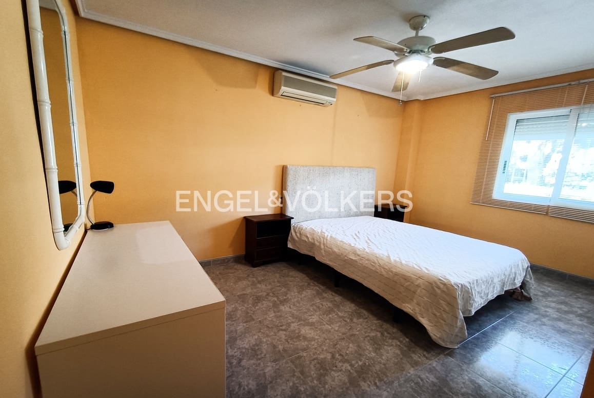 5 soveværelse Byhus til salg i Benidorm med swimmingpool garage - € 480.000 (Ref: 9128893)