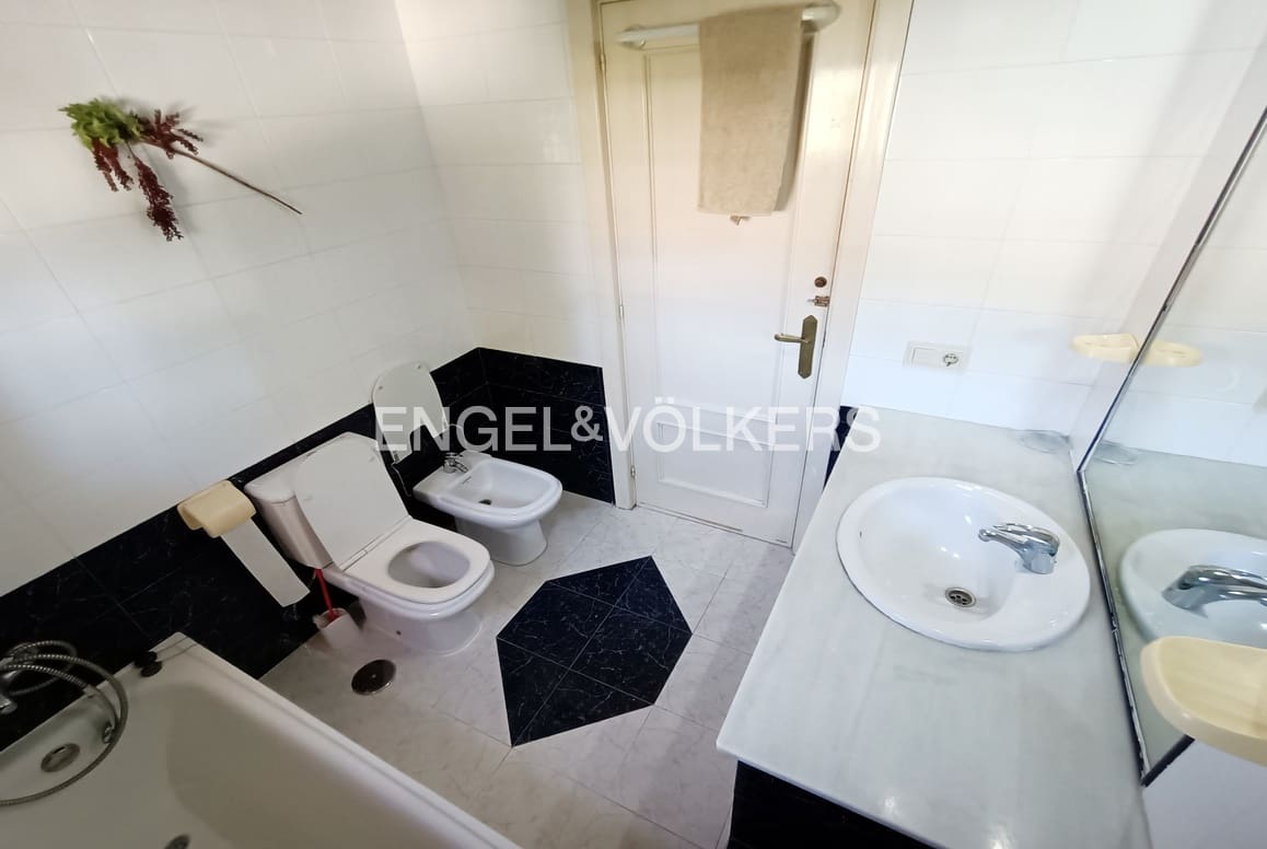 5 soveværelse Byhus til salg i Benidorm med swimmingpool garage - € 480.000 (Ref: 9128893)