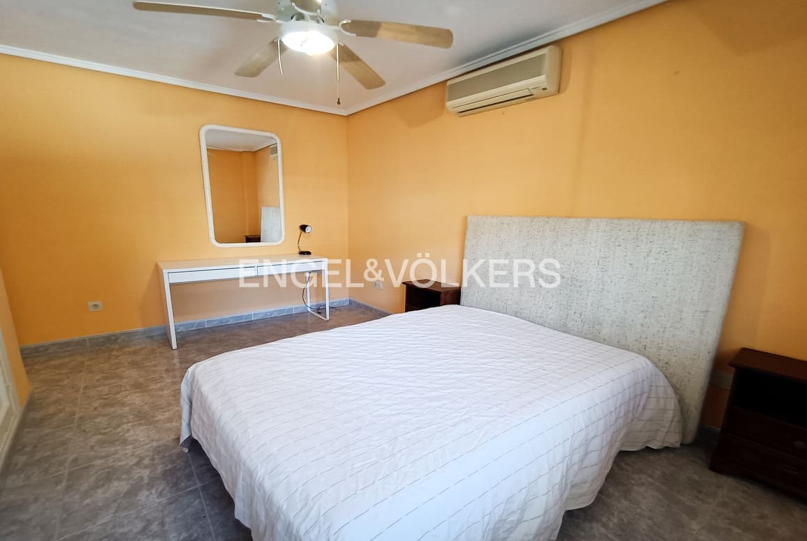 5 soveværelse Byhus til salg i Benidorm med swimmingpool garage - € 480.000 (Ref: 9128893)