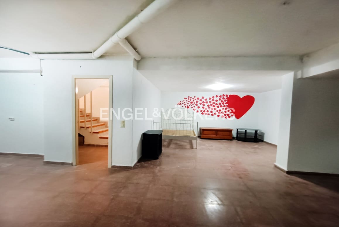 5 soveværelse Byhus til salg i Benidorm med swimmingpool garage - € 480.000 (Ref: 9128893)