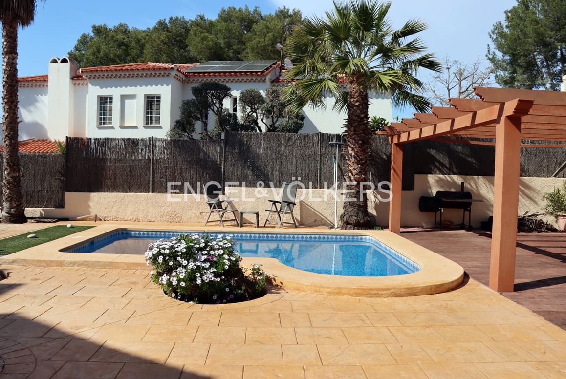 5 soveværelse Byhus til salg i Benidorm med swimmingpool garage - € 480.000 (Ref: 9128893)