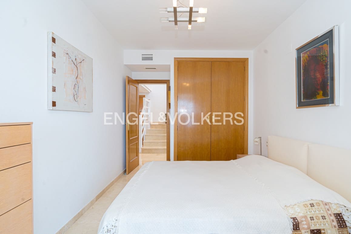 3 soveværelse Penthouse til salg i Benidorm med swimmingpool garage - € 595.000 (Ref: 9153239)