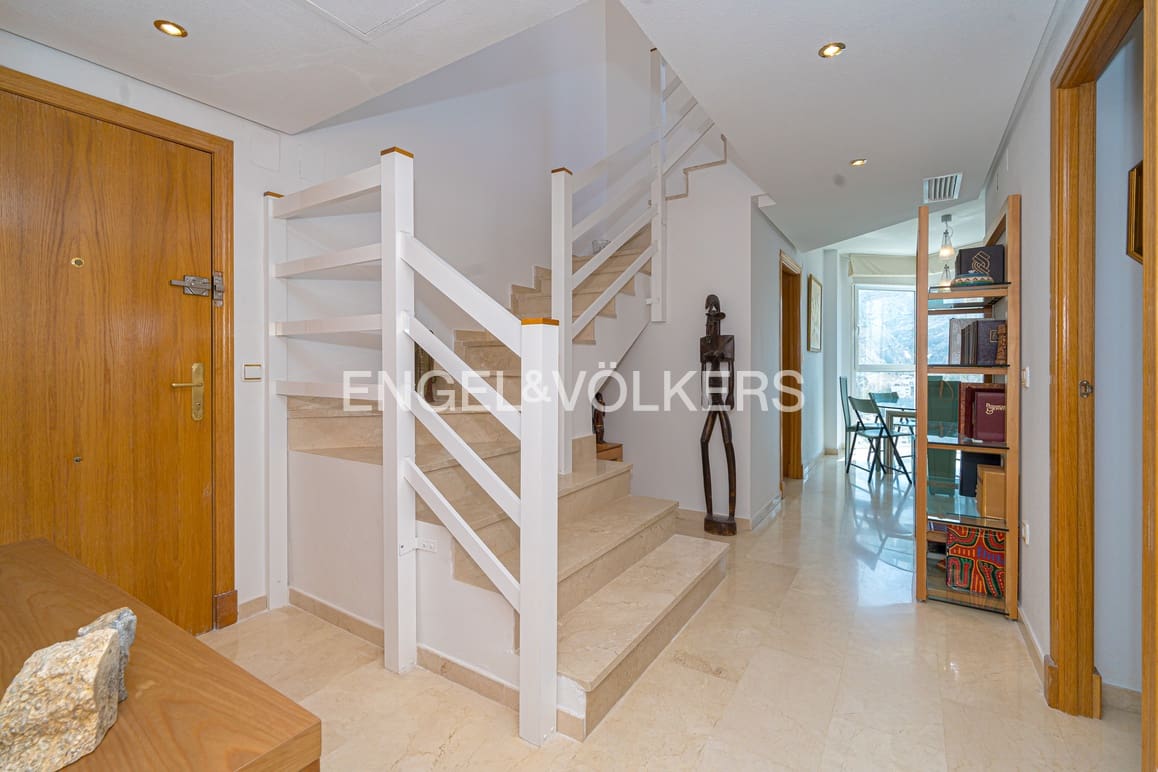 3 soveværelse Penthouse til salg i Benidorm med swimmingpool garage - € 595.000 (Ref: 9153239)