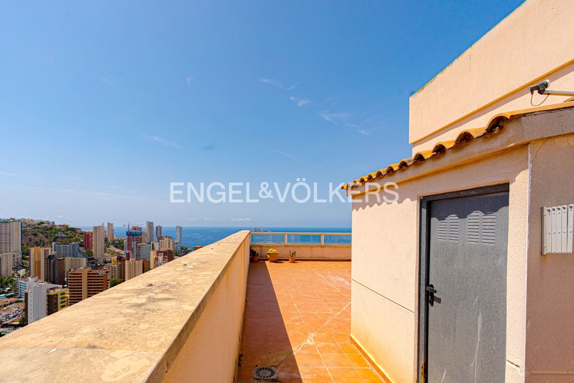 3 soveværelse Penthouse til salg i Benidorm med swimmingpool garage - € 595.000 (Ref: 9153239)