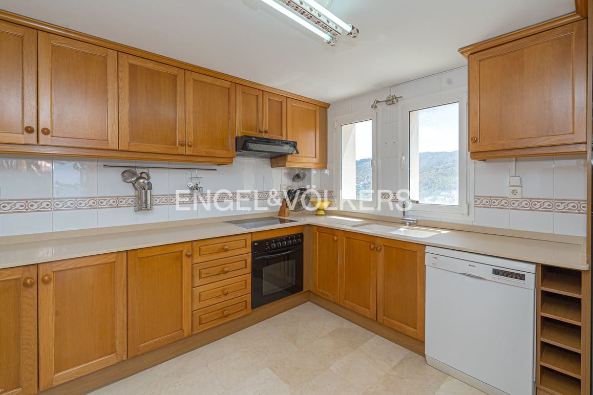 3 soveværelse Penthouse til salg i Benidorm med swimmingpool garage - € 595.000 (Ref: 9153239)