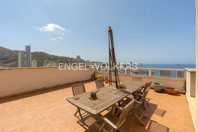 3 soverom Penthouse til salgs i Benidorm med svømmebasseng garasje - € 650 000 (Ref: 9153239)