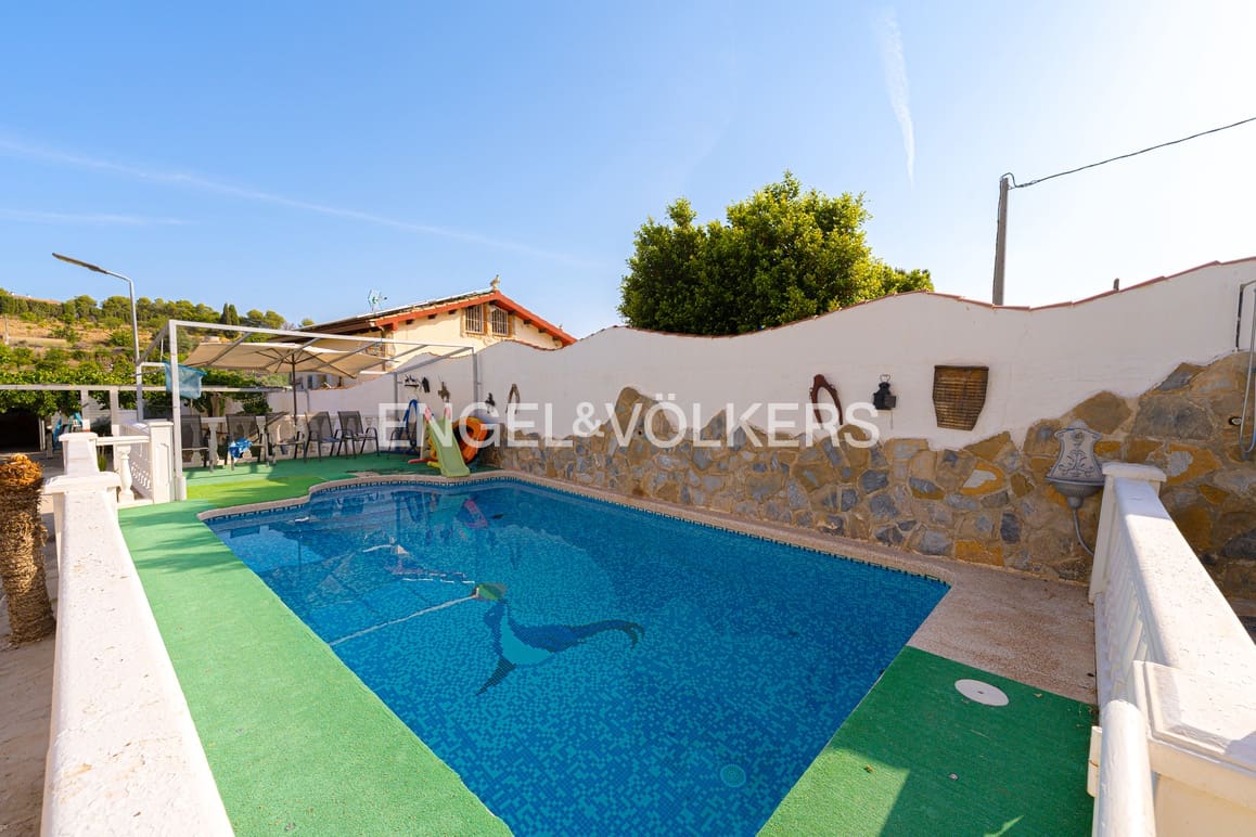 3 soveværelse Finca/Landehus til salg i La Nucia med swimmingpool garage - € 478.000 (Ref: 9170362)