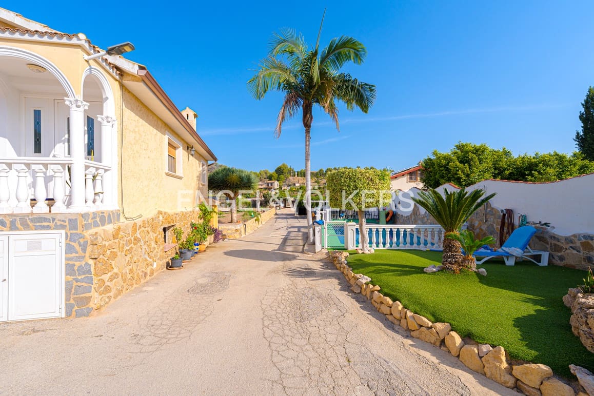 3 soveværelse Finca/Landehus til salg i La Nucia med swimmingpool garage - € 478.000 (Ref: 9170362)