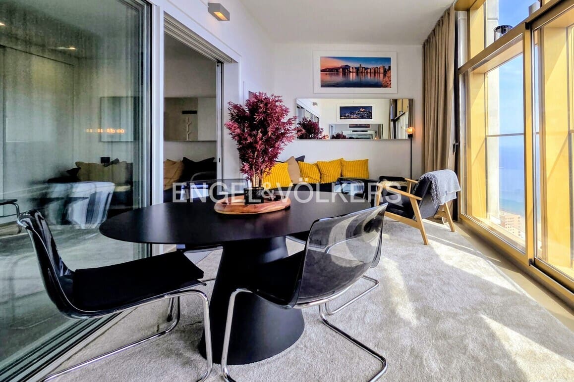 2 bedroom Apartment for sale in Benidorm with pool garage - € 579,000 (Ref: 9187462)