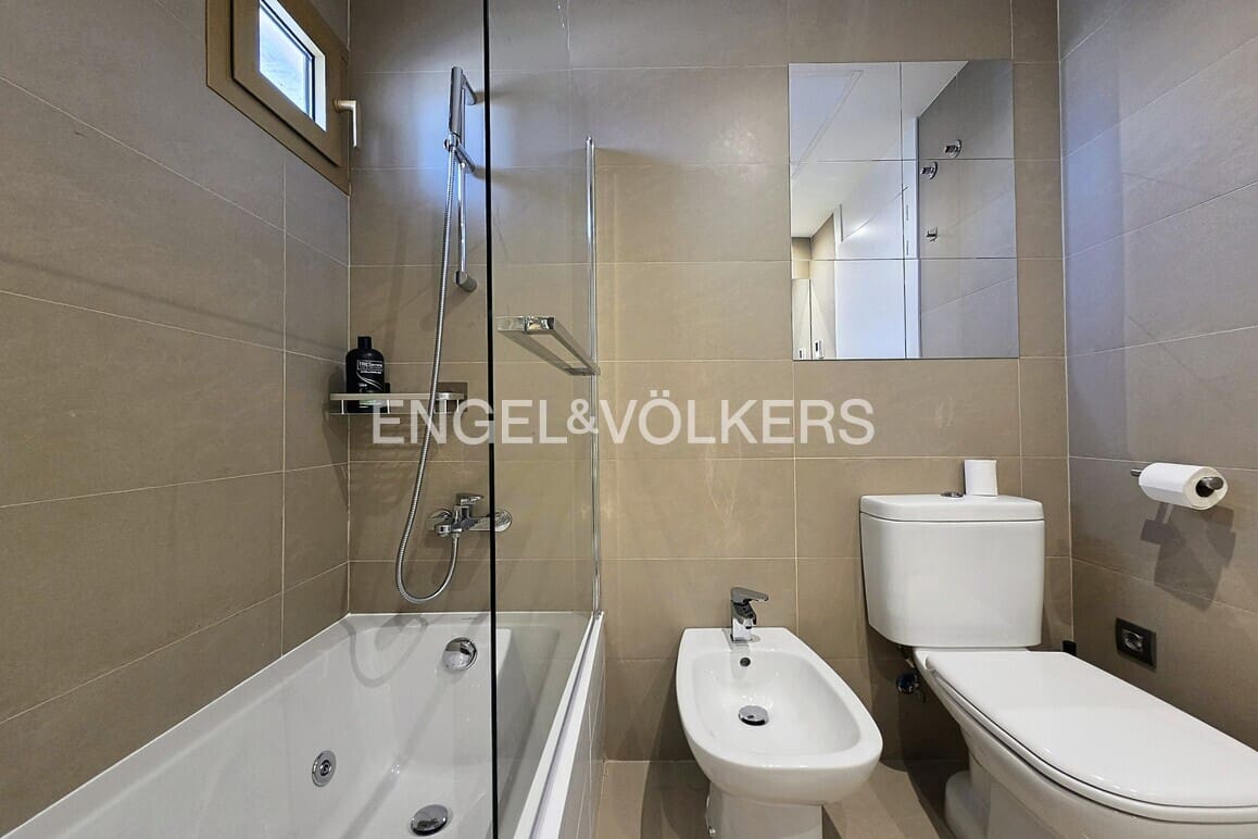 2 bedroom Apartment for sale in Benidorm with pool garage - € 579,000 (Ref: 9187462)