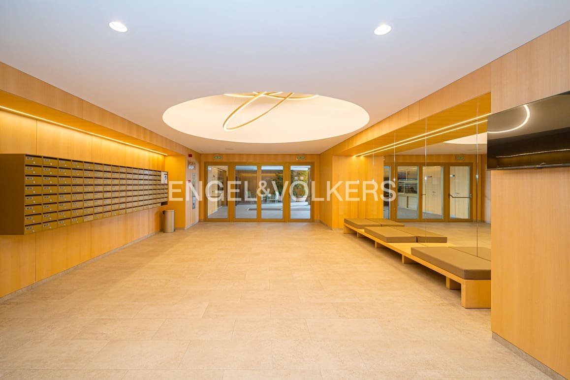 2 bedroom Apartment for sale in Benidorm with pool garage - € 579,000 (Ref: 9187462)