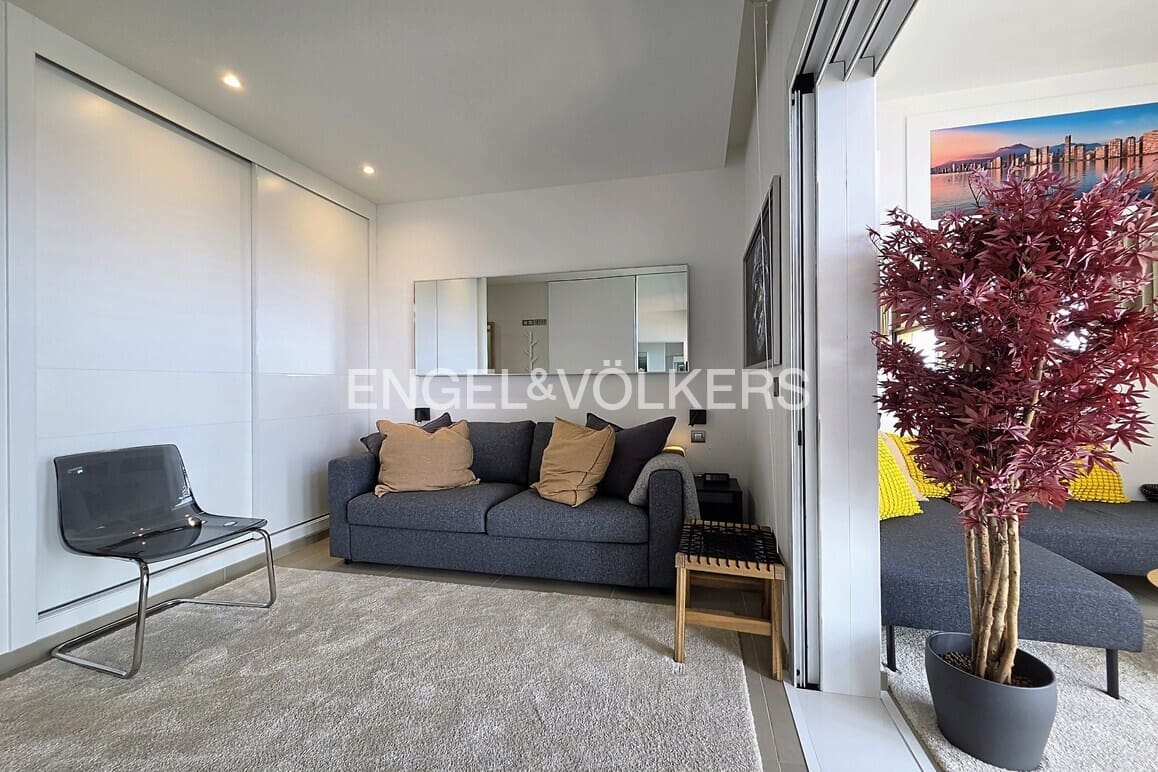 2 bedroom Apartment for sale in Benidorm with pool garage - € 579,000 (Ref: 9187462)