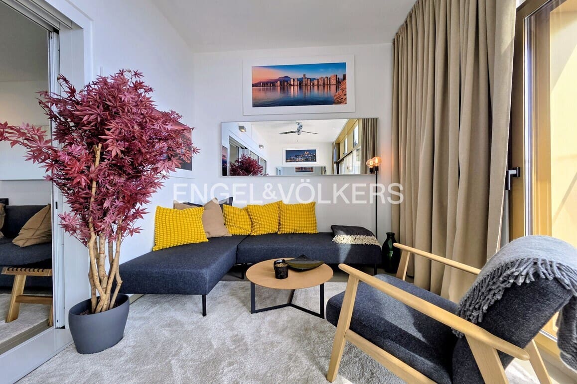 2 bedroom Apartment for sale in Benidorm with pool garage - € 579,000 (Ref: 9187462)