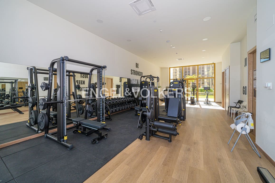 2 bedroom Apartment for sale in Benidorm with pool garage - € 579,000 (Ref: 9187462)