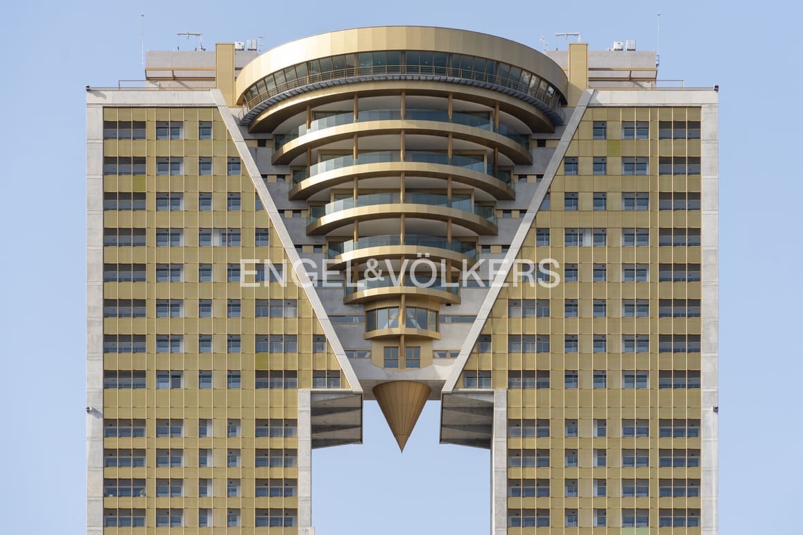 2 bedroom Apartment for sale in Benidorm with pool garage - € 579,000 (Ref: 9187462)