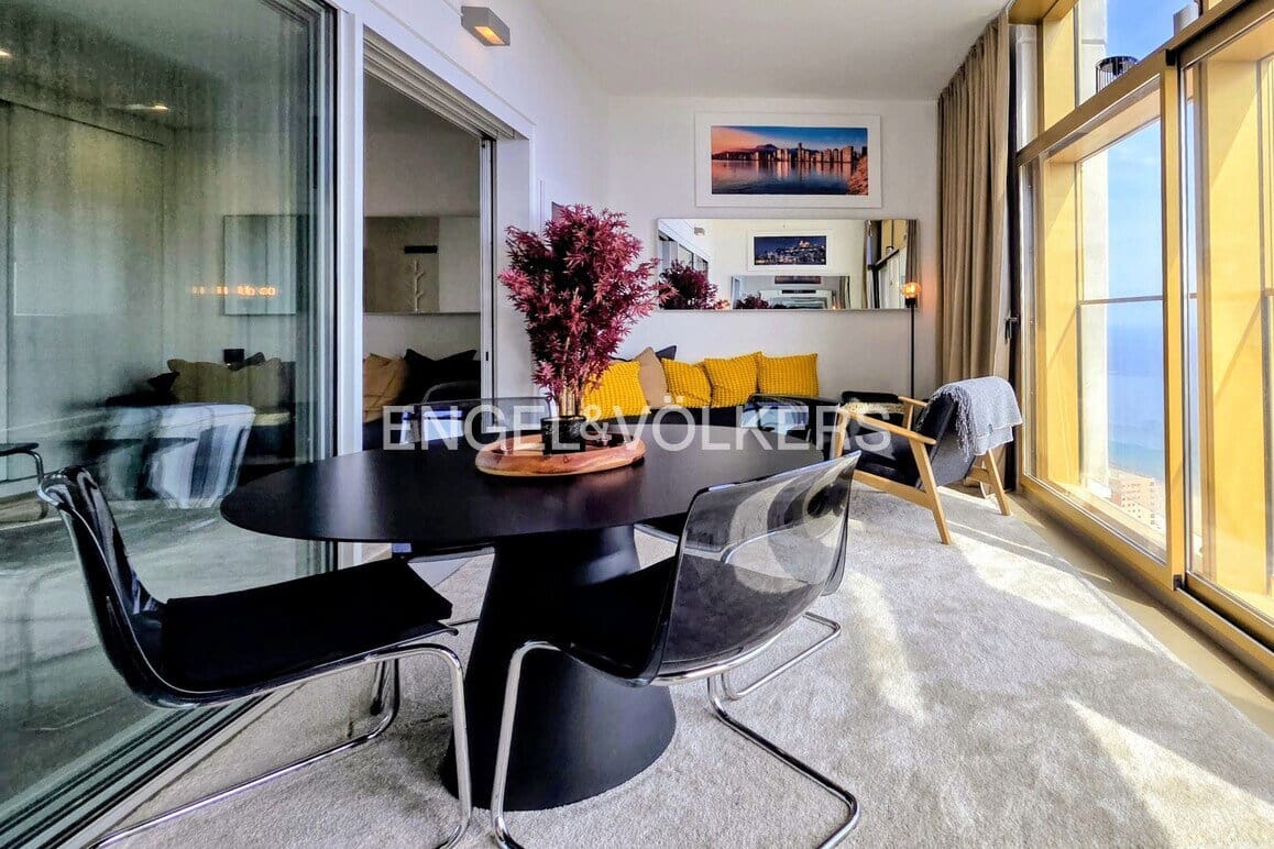 Apartamento de 2 habitaciones en Benidorm en venta con piscina garaje - 579.000 € (Ref: 9187462)