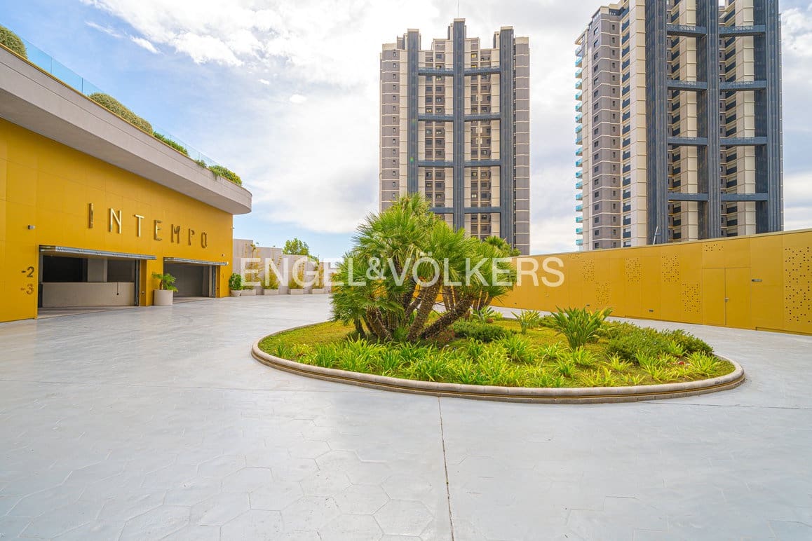 Apartamento de 2 habitaciones en Benidorm en venta con piscina garaje - 579.000 € (Ref: 9187462)