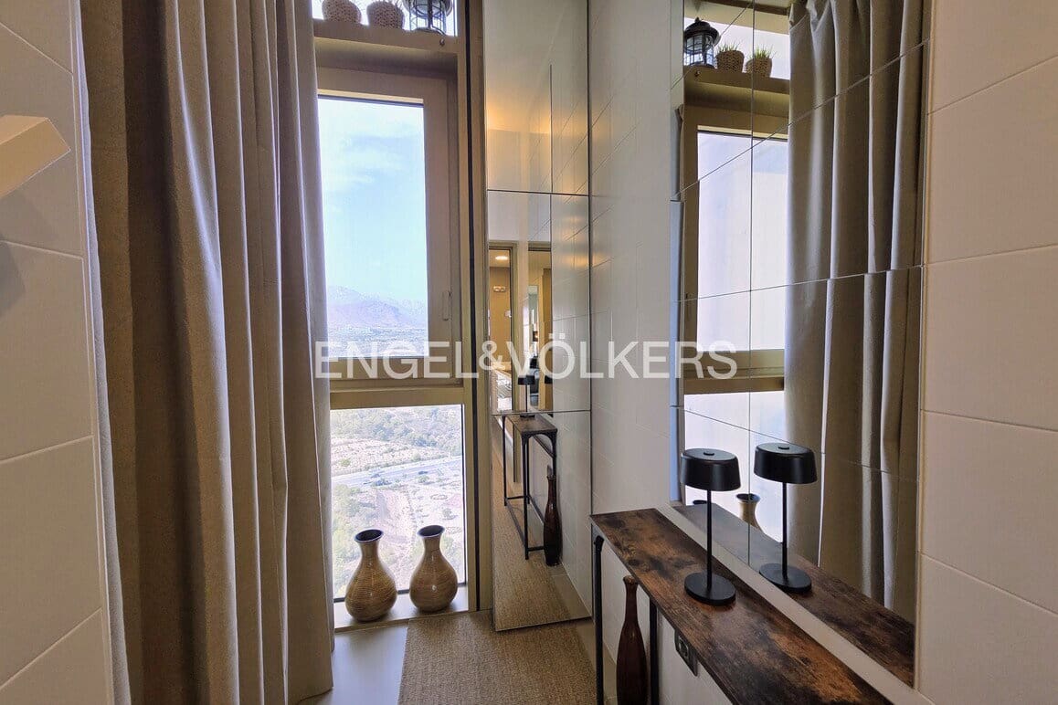 Apartamento de 2 habitaciones en Benidorm en venta con piscina garaje - 579.000 € (Ref: 9187462)