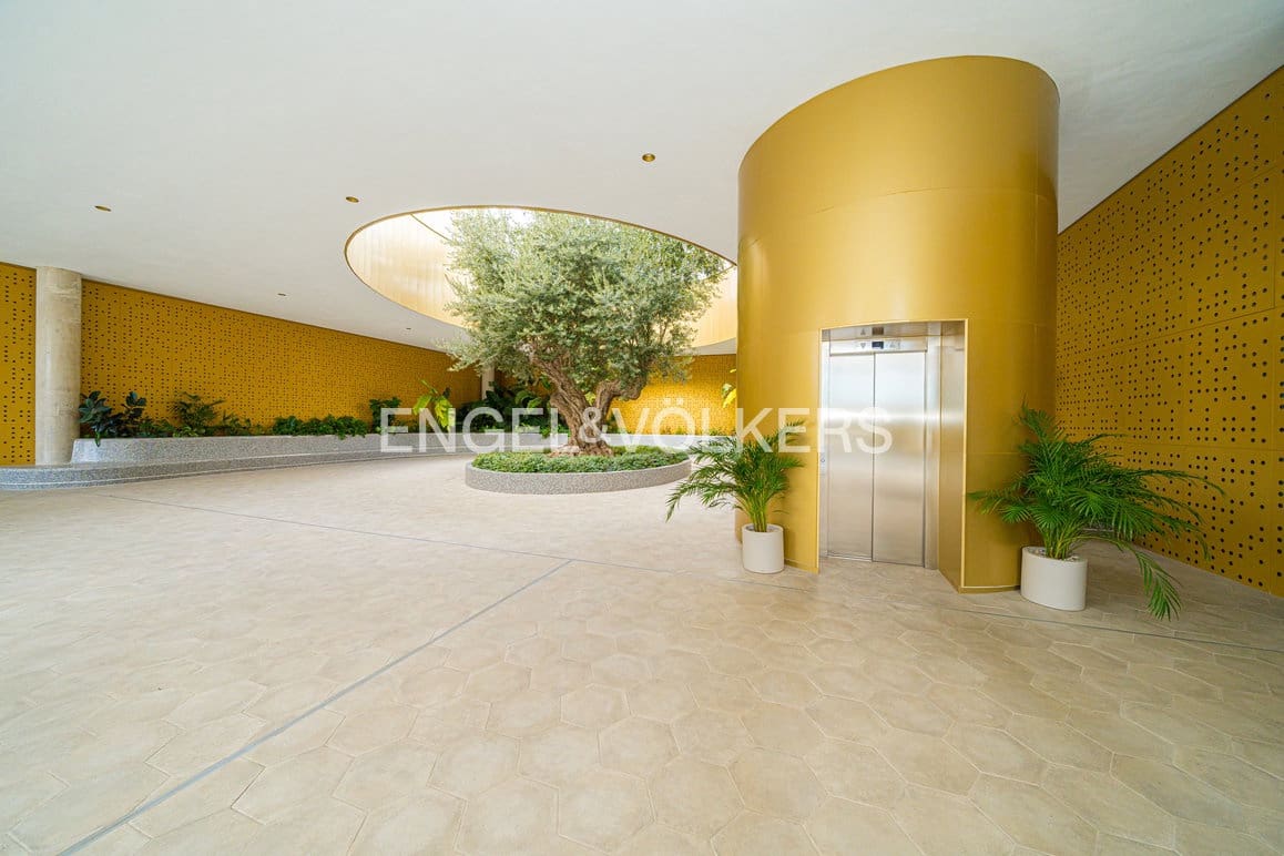 Apartamento de 2 habitaciones en Benidorm en venta con piscina garaje - 579.000 € (Ref: 9187462)