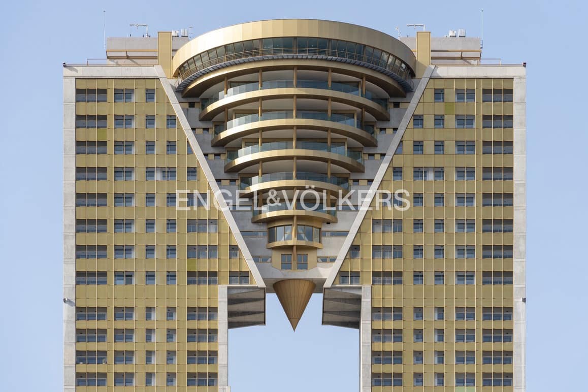Apartamento de 2 habitaciones en Benidorm en venta con piscina garaje - 579.000 € (Ref: 9187462)