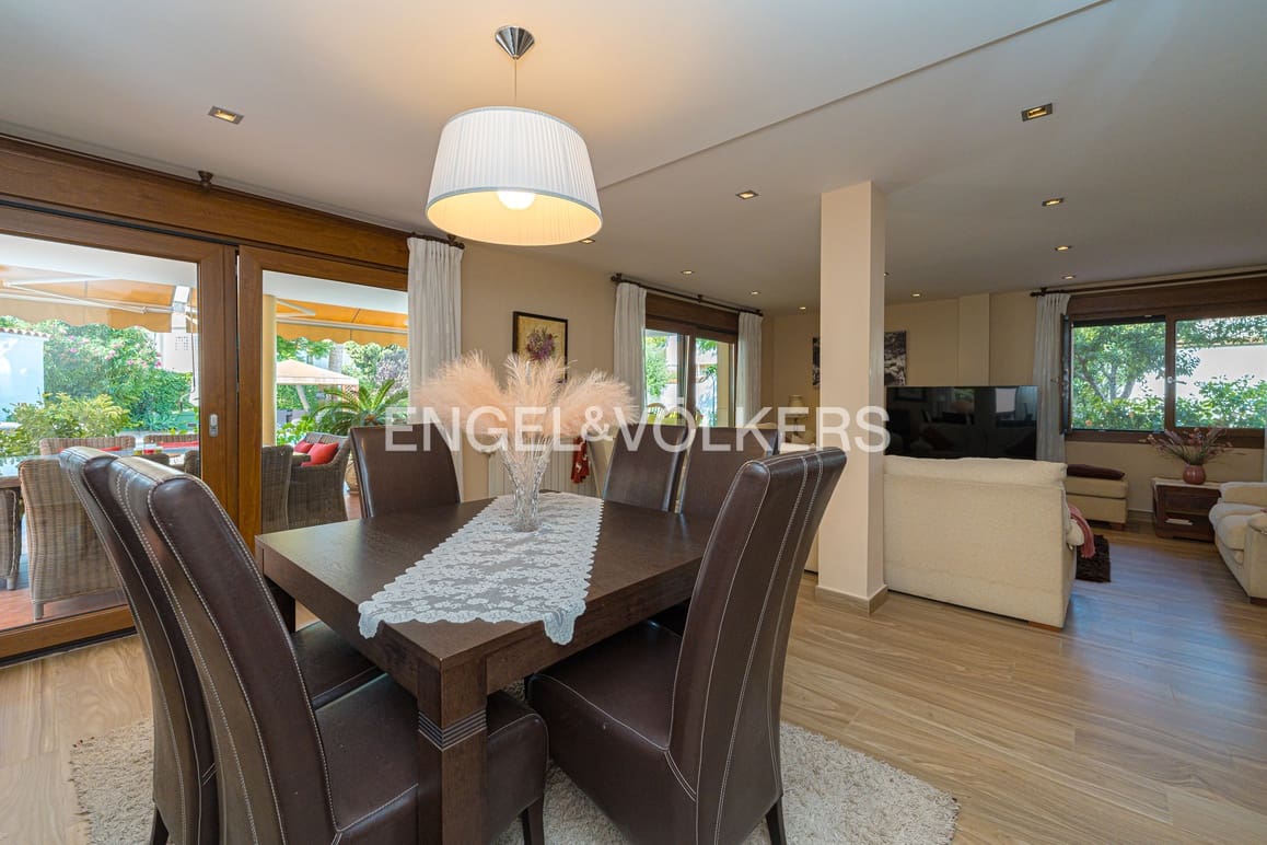 6 soveværelse Villa til salg i Benidorm med swimmingpool garage - € 1.400.000 (Ref: 9189898)