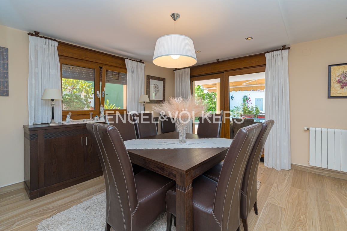 6 soveværelse Villa til salg i Benidorm med swimmingpool garage - € 1.400.000 (Ref: 9189898)