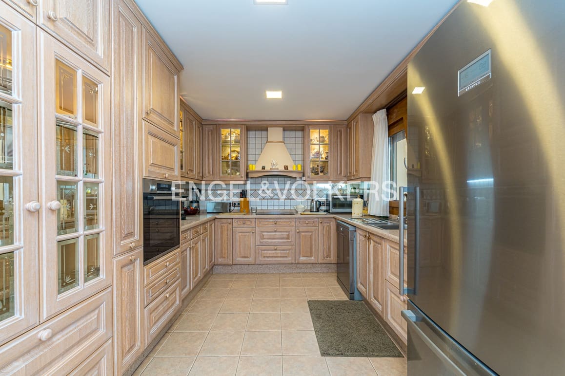 6 soveværelse Villa til salg i Benidorm med swimmingpool garage - € 1.400.000 (Ref: 9189898)