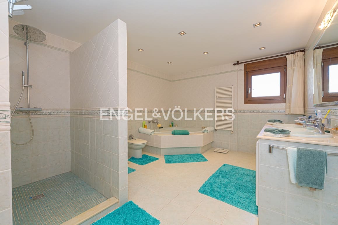 6 soveværelse Villa til salg i Benidorm med swimmingpool garage - € 1.400.000 (Ref: 9189898)