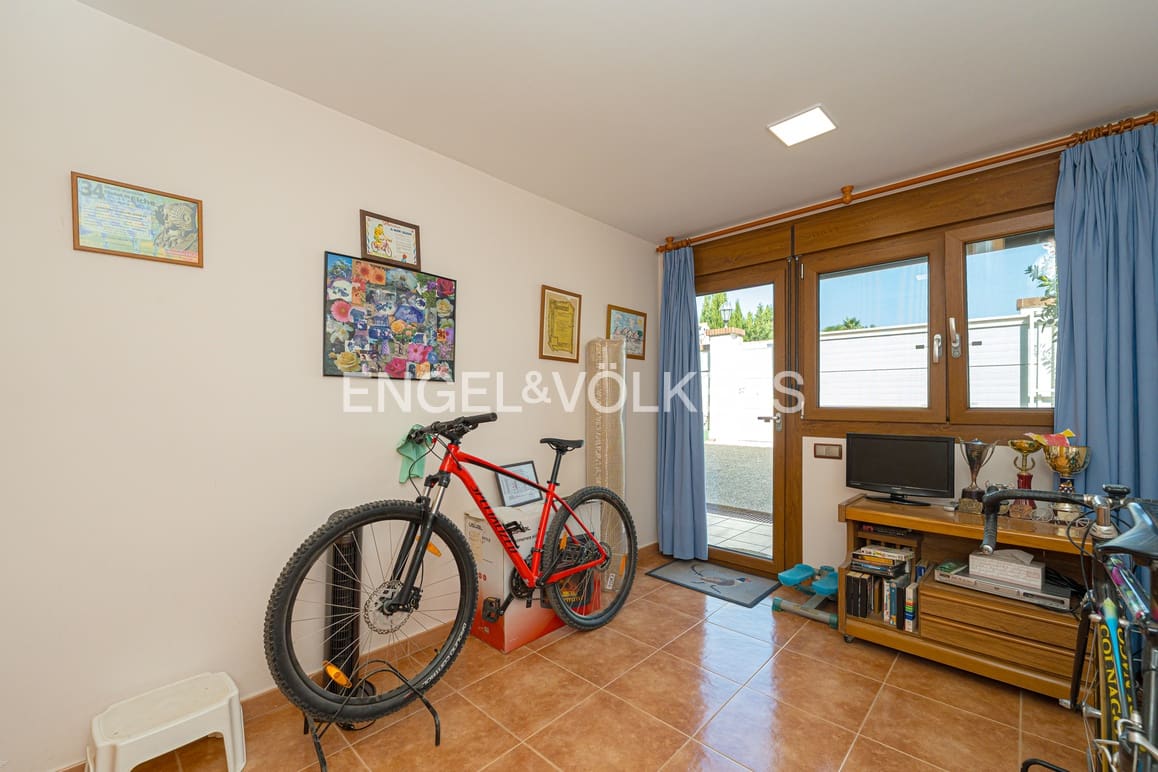 6 soveværelse Villa til salg i Benidorm med swimmingpool garage - € 1.400.000 (Ref: 9189898)