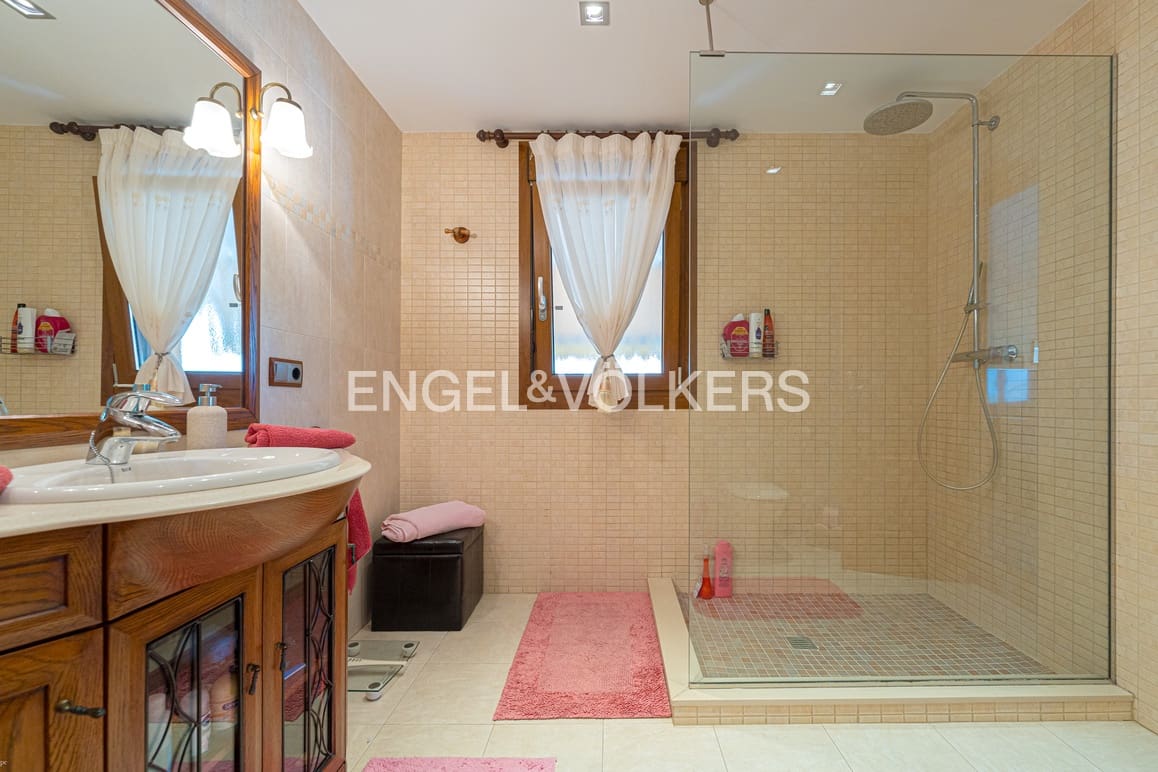 6 soveværelse Villa til salg i Benidorm med swimmingpool garage - € 1.400.000 (Ref: 9189898)