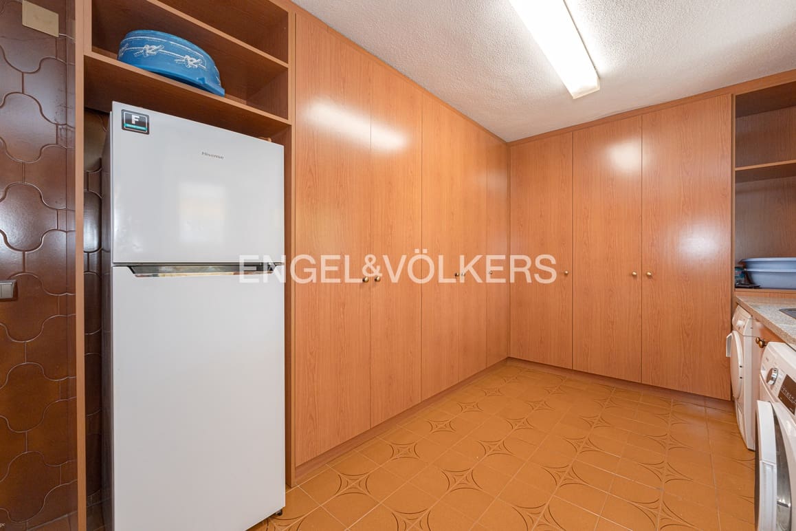 6 soveværelse Villa til salg i Benidorm med swimmingpool garage - € 1.400.000 (Ref: 9189898)