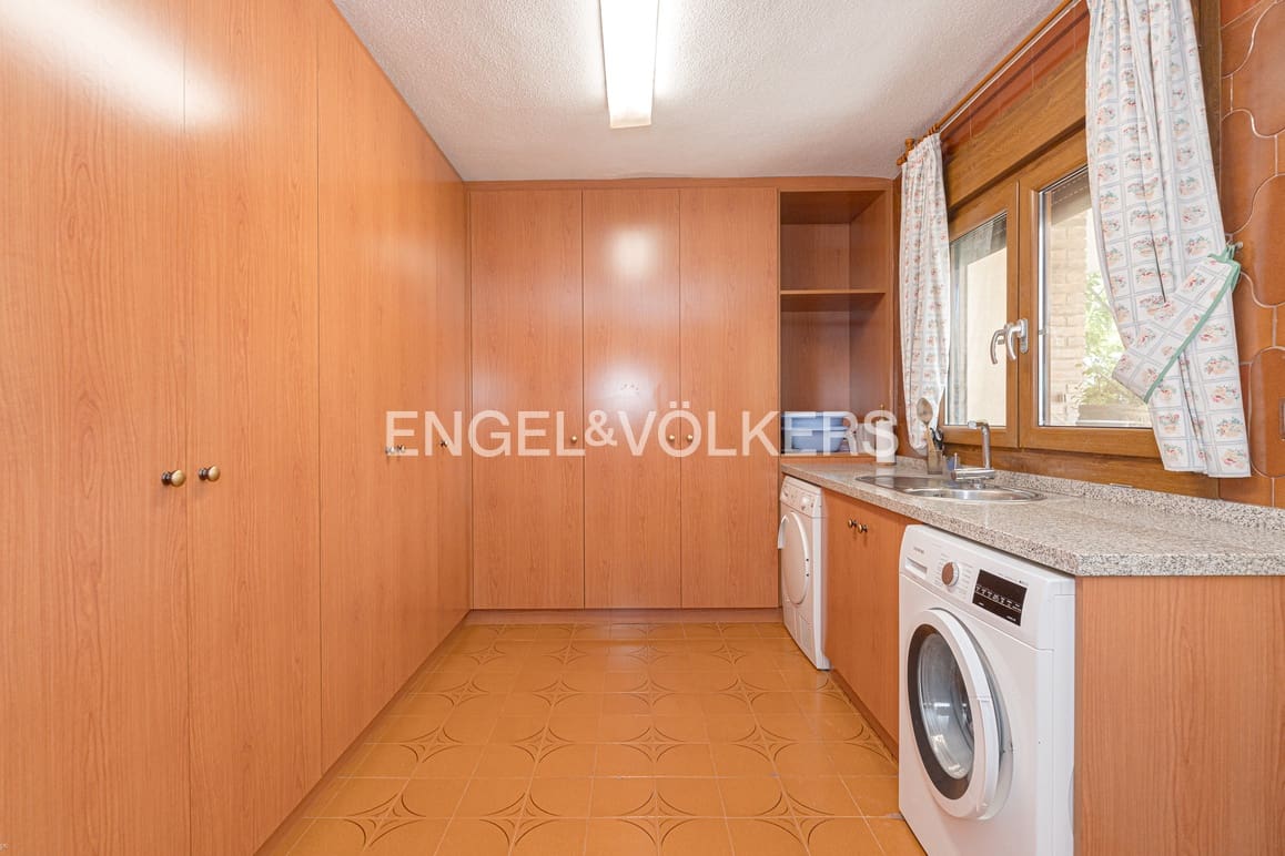 6 soveværelse Villa til salg i Benidorm med swimmingpool garage - € 1.400.000 (Ref: 9189898)