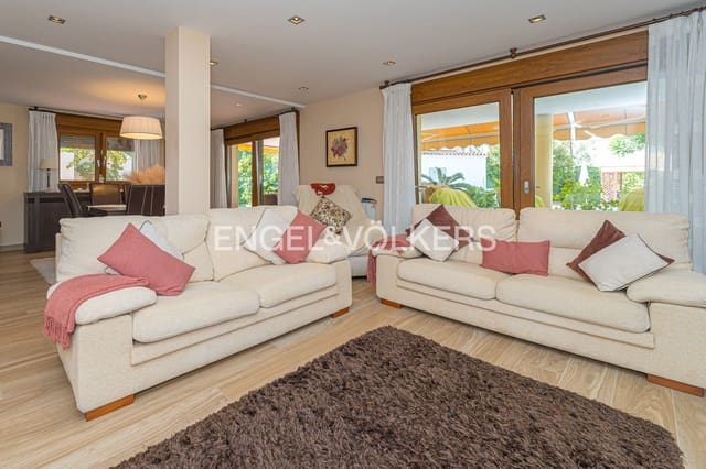 6 soveværelse Villa til salg i Benidorm med swimmingpool garage - € 1.400.000 (Ref: 9189898)