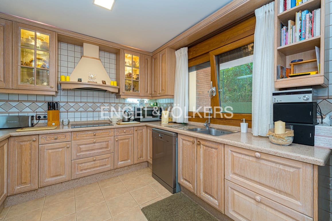 6 soveværelse Villa til salg i Benidorm med swimmingpool garage - € 1.400.000 (Ref: 9189898)