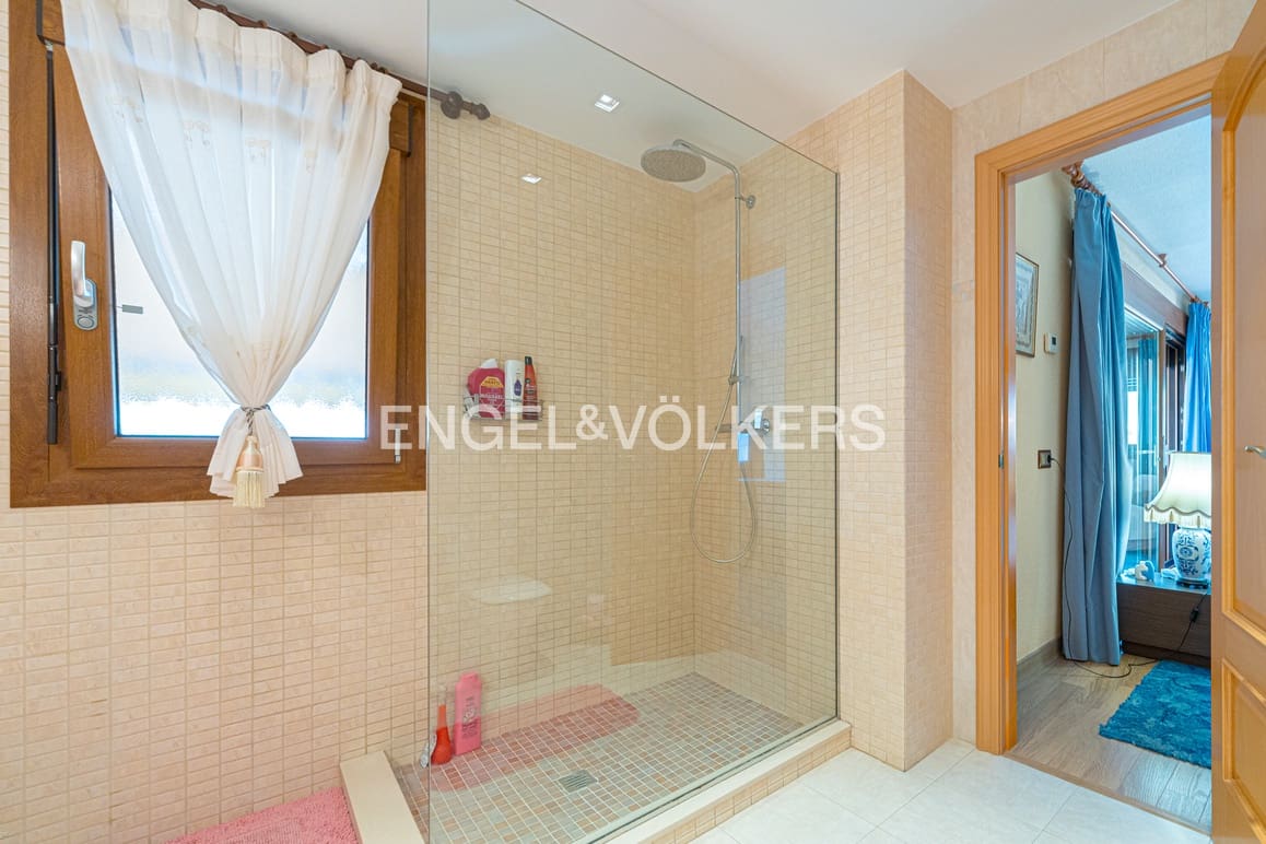 6 soveværelse Villa til salg i Benidorm med swimmingpool garage - € 1.400.000 (Ref: 9189898)