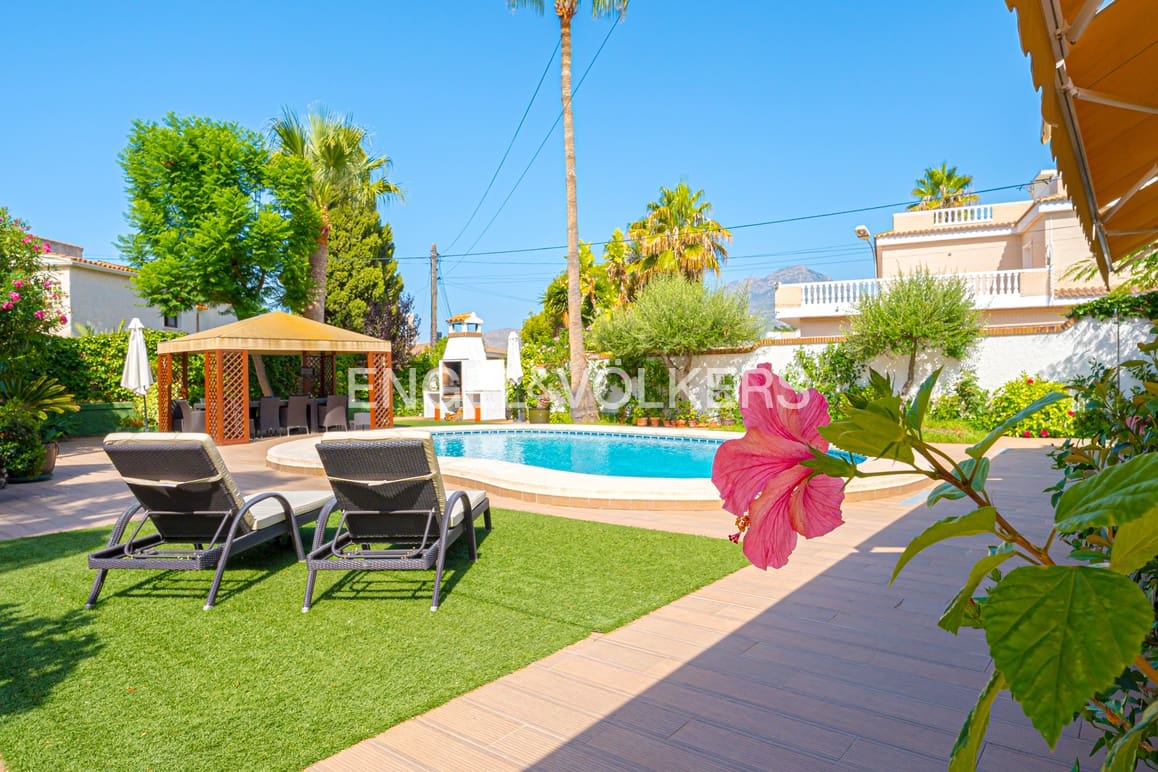 6 soveværelse Villa til salg i Benidorm med swimmingpool garage - € 1.400.000 (Ref: 9189898)